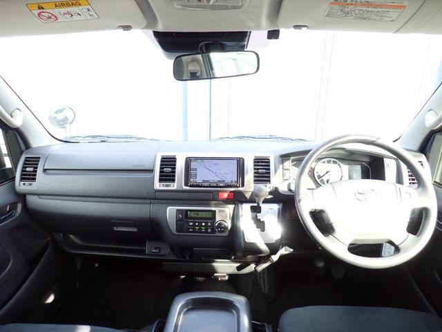 TOYOTA HIACE VAN 2WD 2020 Image 31