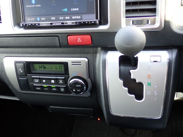 TOYOTA HIACE VAN 2WD 2020 Image 31