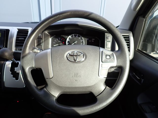 TOYOTA HIACE VAN 2WD 2020 Image 31