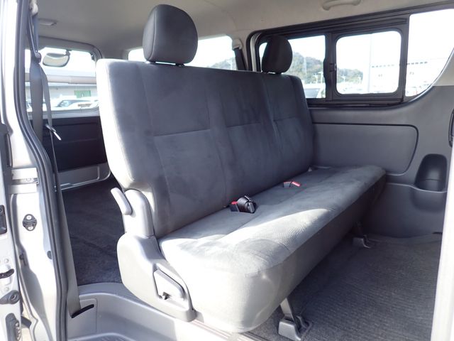 TOYOTA HIACE VAN 2WD 2020 Image 31