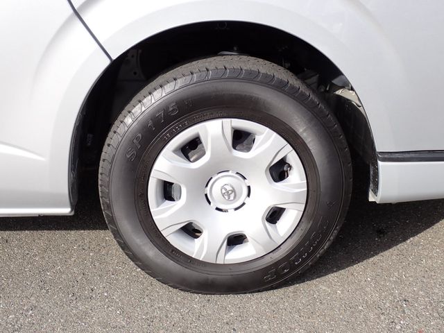 TOYOTA HIACE VAN 2WD 2020 Image 31