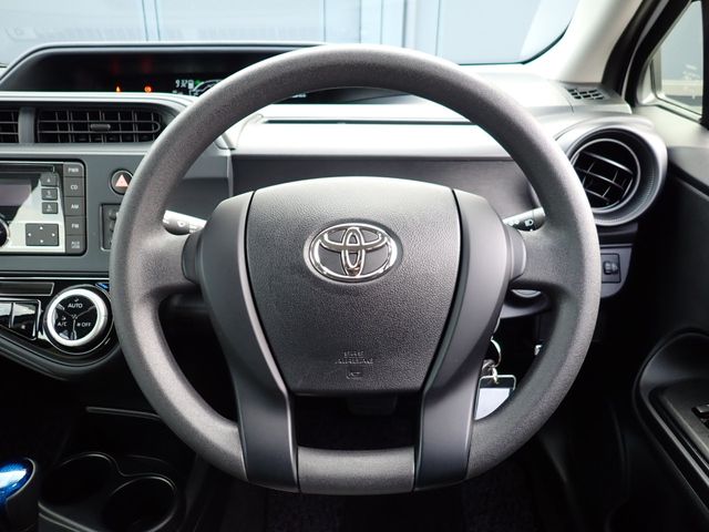 TOYOTA AQUA 2019 Image 31