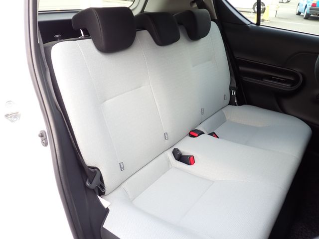 TOYOTA AQUA 2019 Image 31