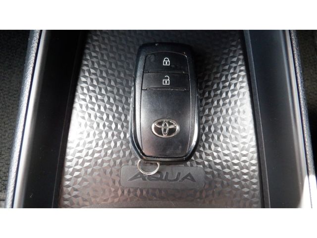 TOYOTA AQUA 2023 Image 31