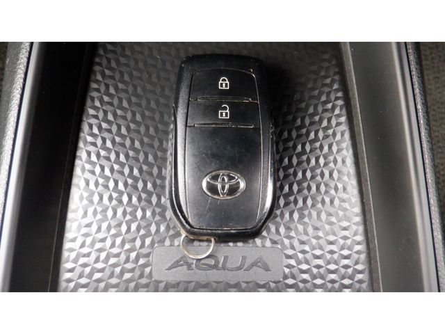 TOYOTA AQUA 2023 Image 31