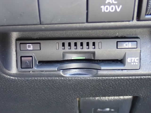 TOYOTA AQUA 2023 Image 31