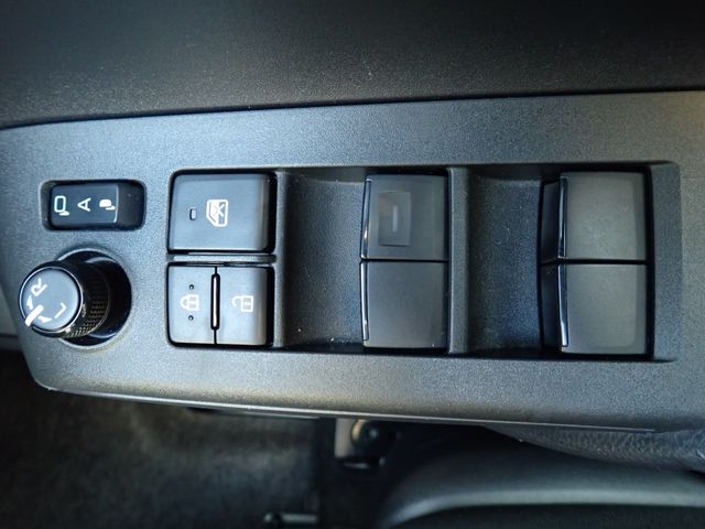 TOYOTA AQUA 2023 Image 31