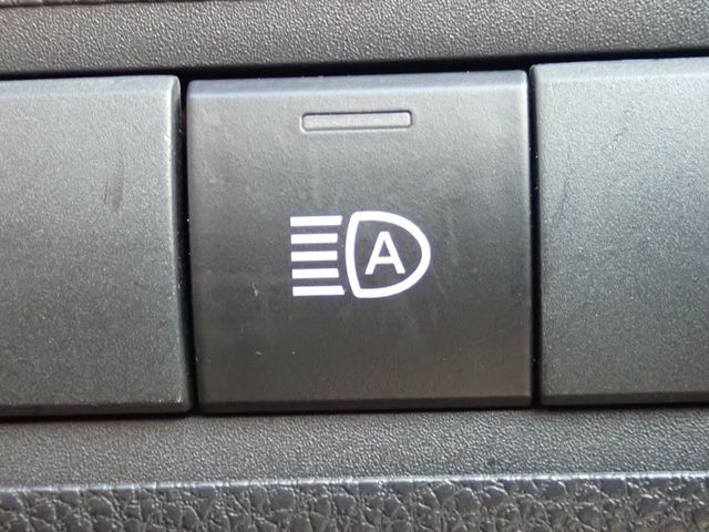 TOYOTA AQUA 2023 Image 31