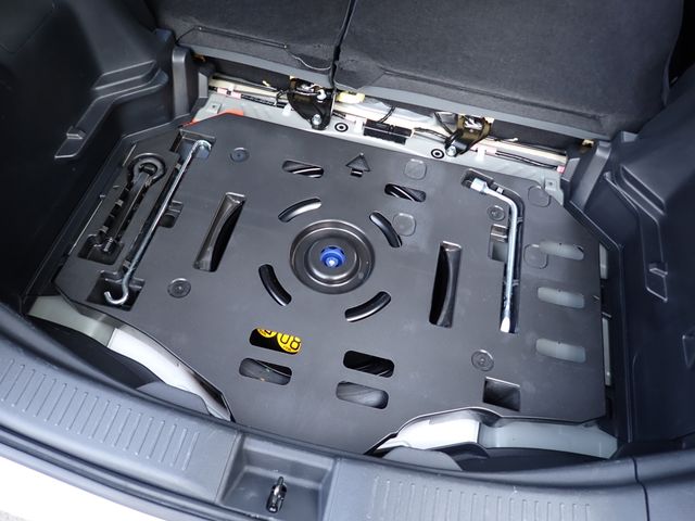 TOYOTA AQUA 2023 Image 31