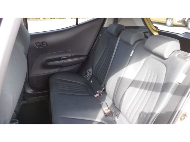 TOYOTA AQUA 2023 Image 31