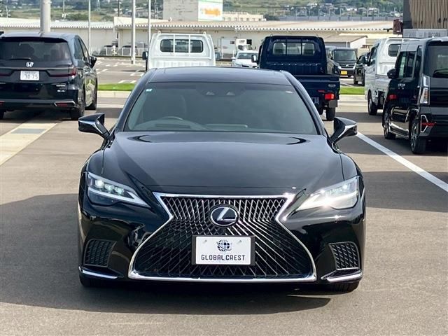 TOYOTA LEXUS LS500H 2022 Image 31