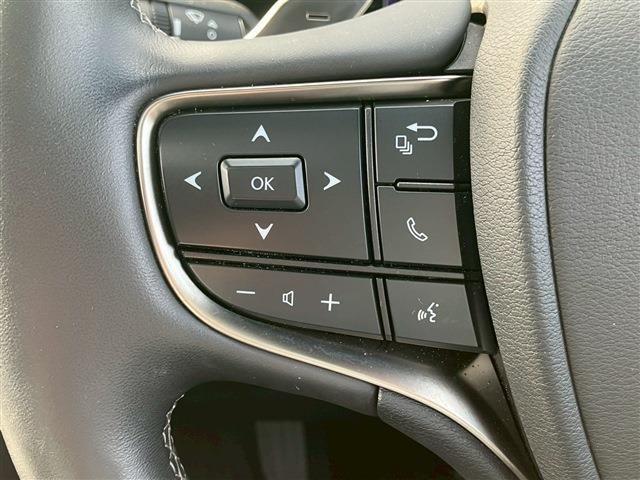 TOYOTA LEXUS LS500H 2022 Image 31