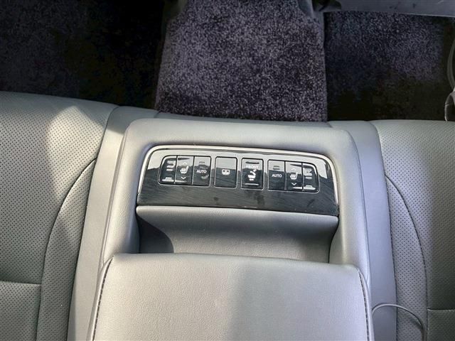 TOYOTA LEXUS LS500H 2022 Image 31