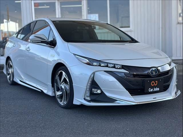 TOYOTA PRIUS PHV 2019 Image 31
