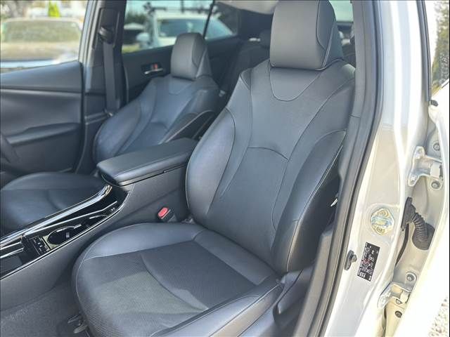 TOYOTA PRIUS PHV 2019 Image 31