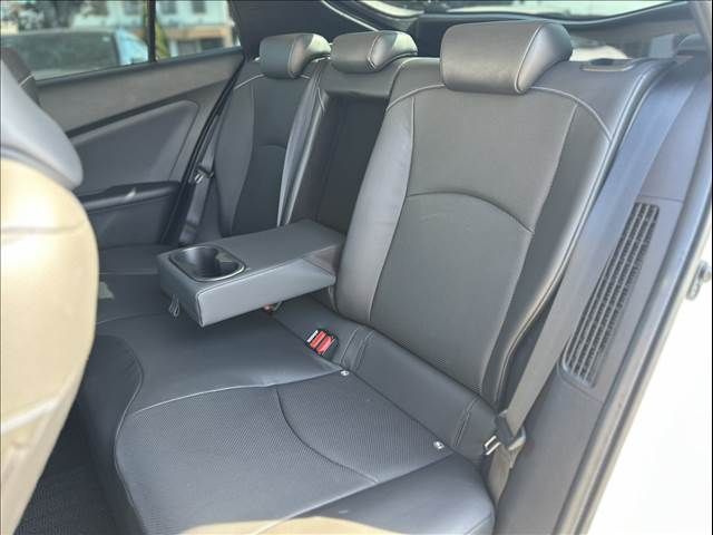 TOYOTA PRIUS PHV 2019 Image 31
