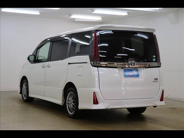 TOYOTA NOAH 2020 Image 31