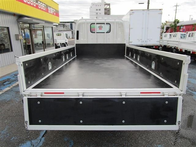 ISUZU  2018 Image 31