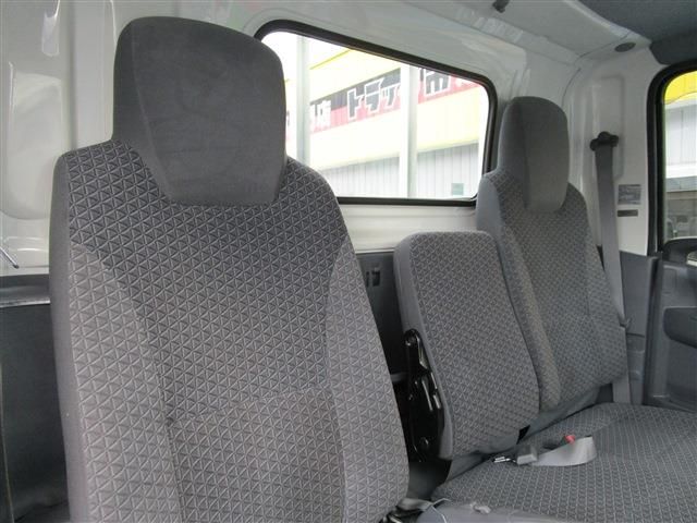 ISUZU  2018 Image 31