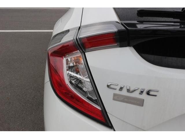 HONDA CIVIC HATCHBACK 2018 Image 31