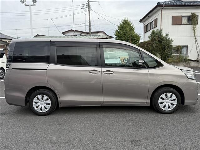 TOYOTA VOXY 2020 Image 31