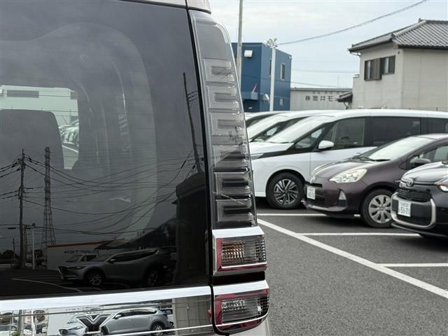 TOYOTA VOXY 2020 Image 31