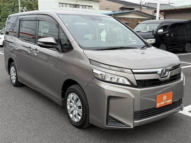TOYOTA VOXY 2020 Image 31