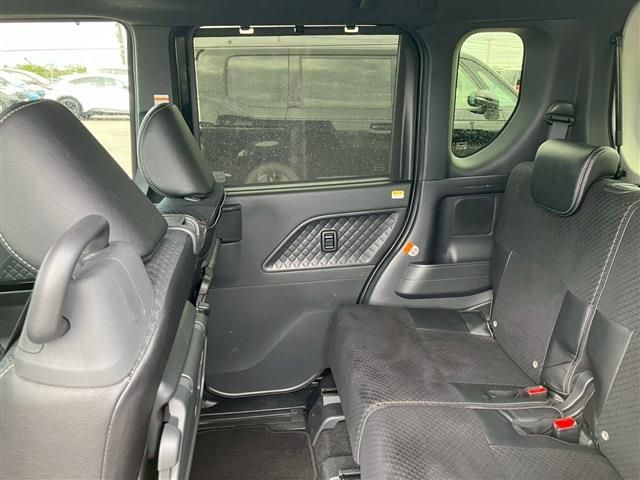 DAIHATSU TANTO CUSTOM 2022 Image 31