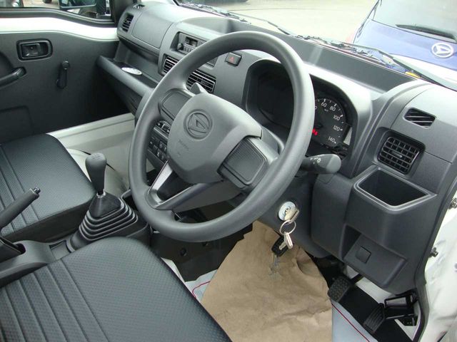 DAIHATSU HIJET TRUCK 4WD 2025 Image 31