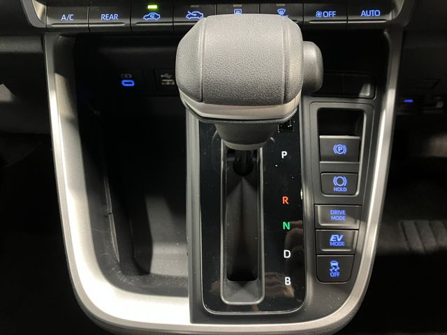 TOYOTA NOAH HYBRID 2023 Image 31