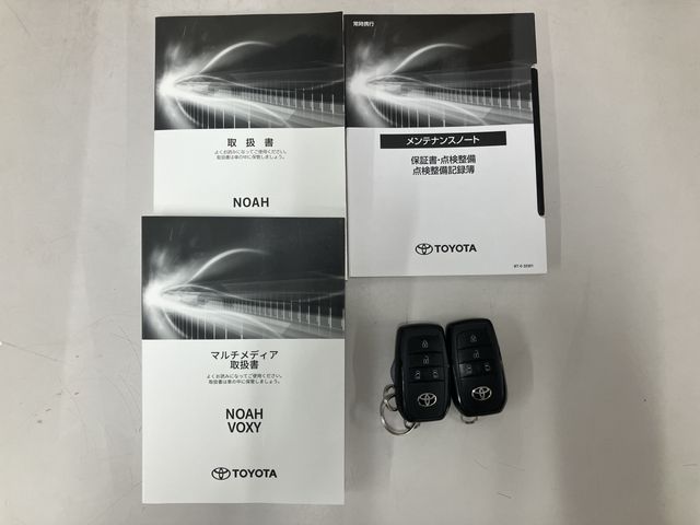 TOYOTA NOAH HYBRID 2023 Image 31