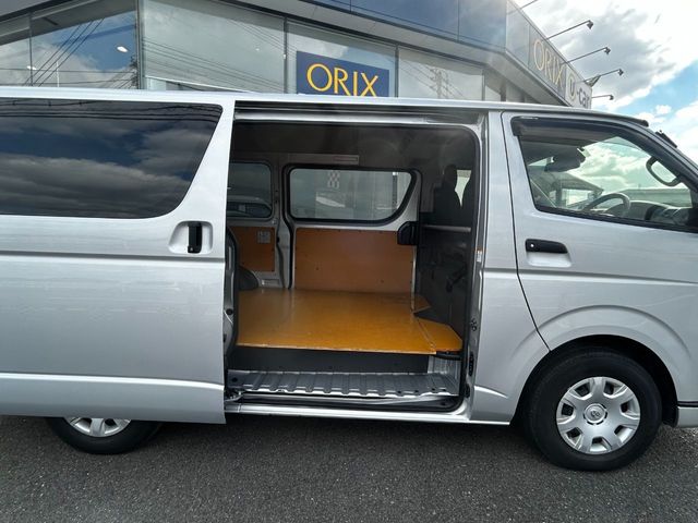 TOYOTA REGIUSACE VAN 1.15T 2019 Image 31