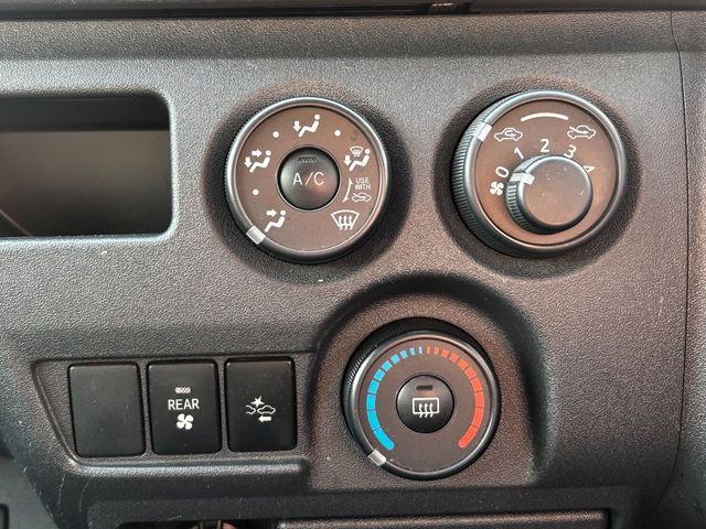 TOYOTA REGIUSACE VAN 1.15T 2019 Image 31