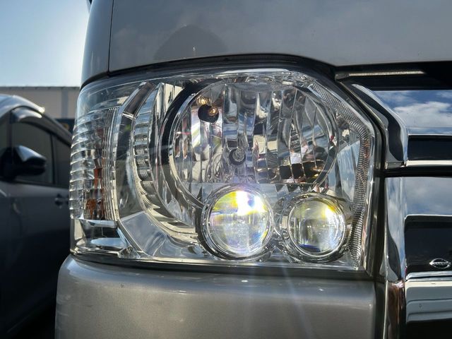 TOYOTA REGIUSACE VAN 1.15T 2019 Image 31