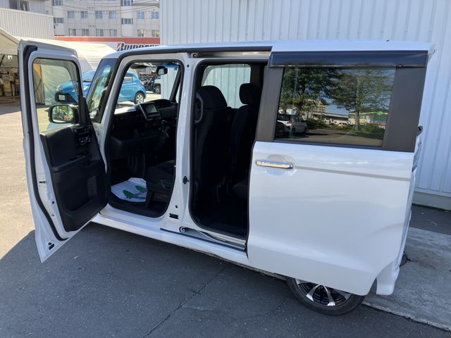 HONDA N BOX CUSTOM 4WD 2019 Image 31