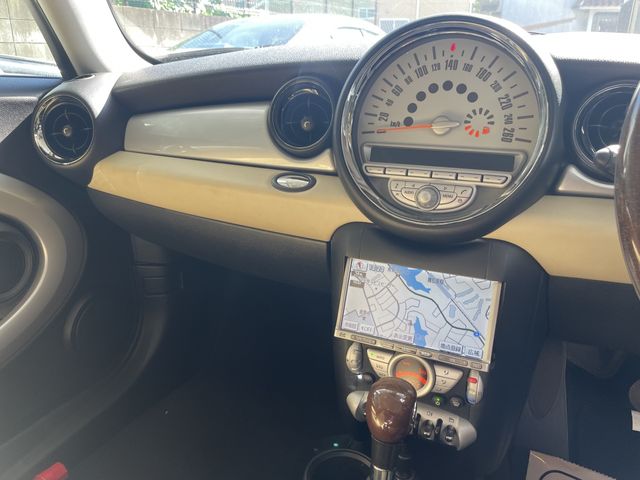 BMW MINI COOPER CLUB 2009 Image 31