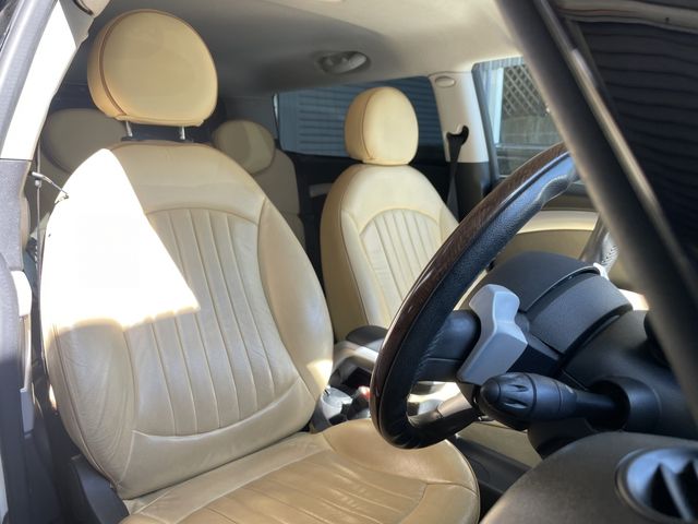 BMW MINI COOPER CLUB 2009 Image 31