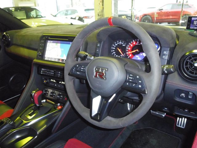 NISSAN GT-R 2020 Image 31