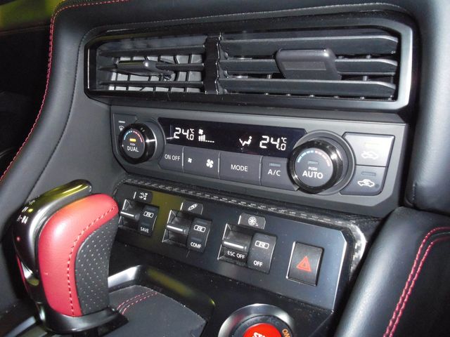 NISSAN GT-R 2020 Image 31