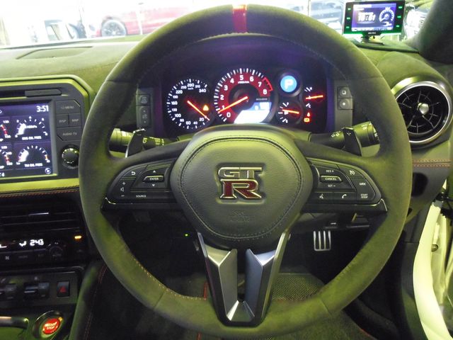 NISSAN GT-R 2020 Image 31