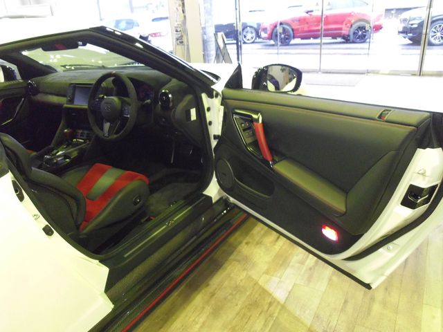 NISSAN GT-R 2020 Image 31