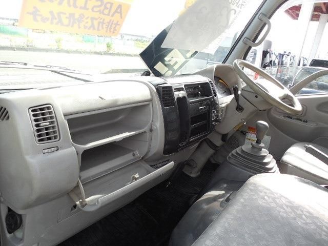 HINO DUTRO 2007 Image 31