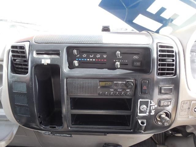 HINO DUTRO 2007 Image 31