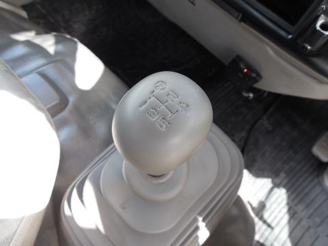 HINO DUTRO 2007 Image 31