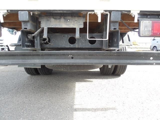 HINO DUTRO 2007 Image 31