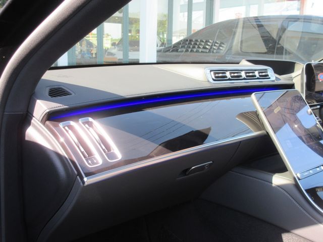 MERCEDES BENZ S CLAS 2024 Image 31