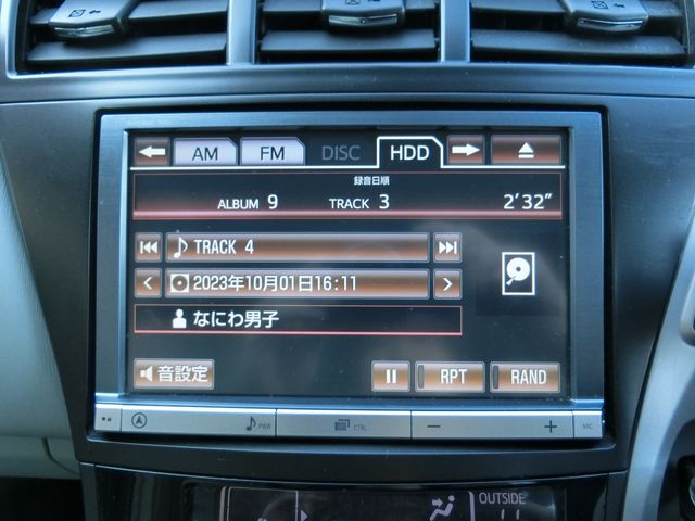 TOYOTA PRIUS ALPHA 2013 Image 31