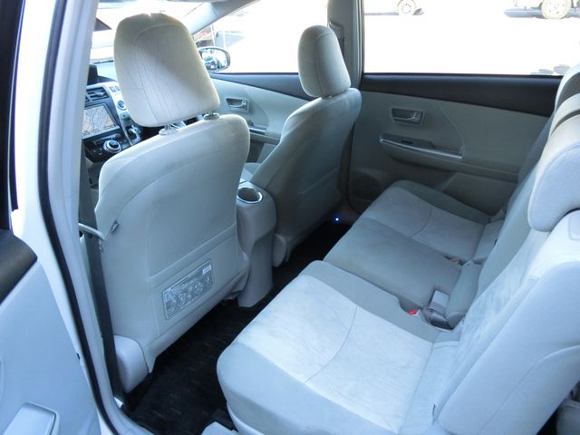 TOYOTA PRIUS ALPHA 2013 Image 31