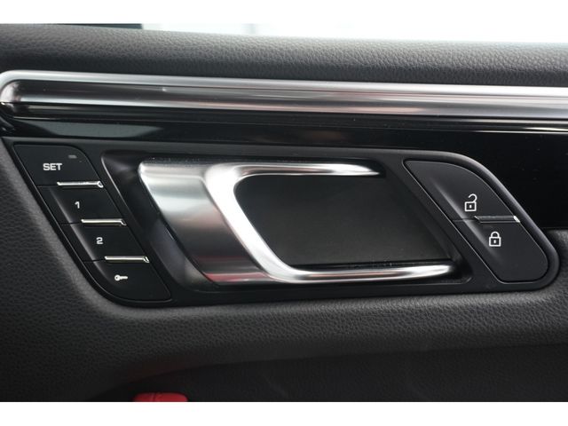 PORSCHE MACAN 2020 Image 31