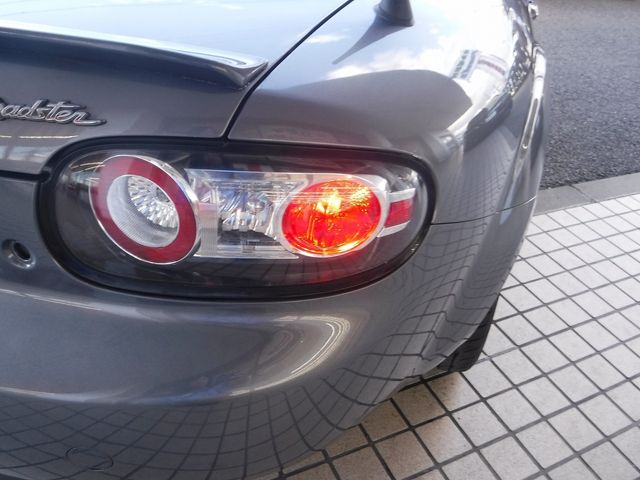 MAZDA ROADSTER 2005 Image 31